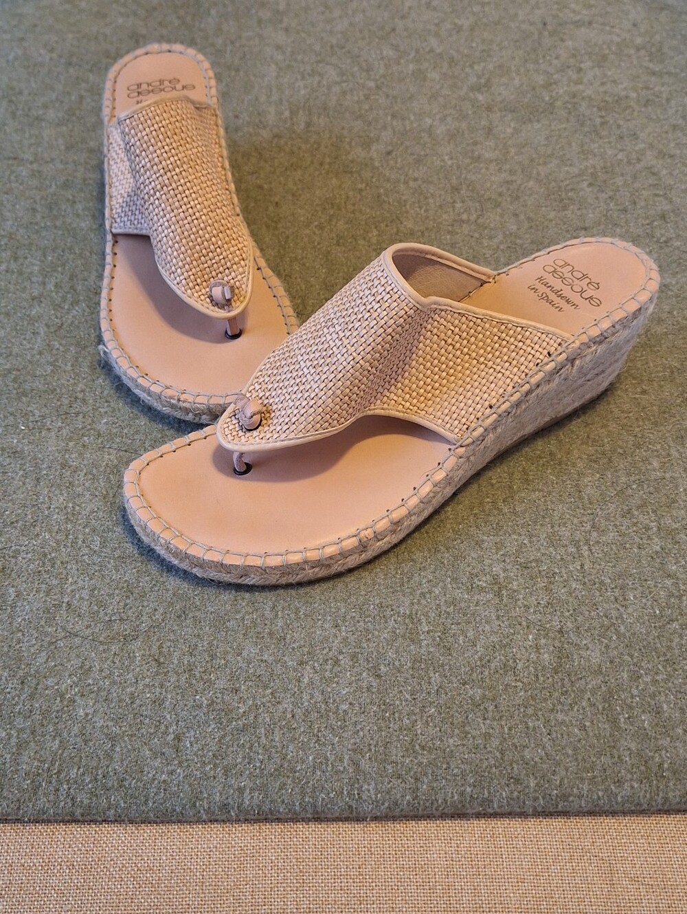 Andre Assous Espadrille Wedge Sandals Beige Raffia Thong Slides EU 40